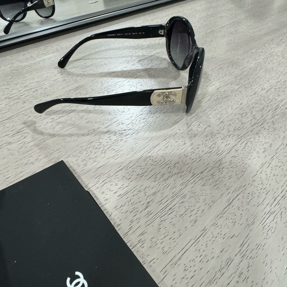 CHANEL Sunglasses